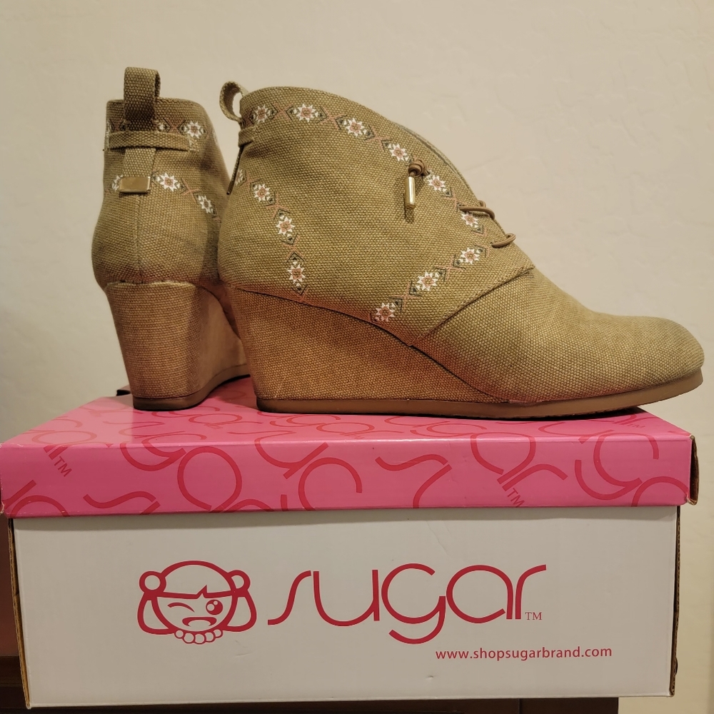 Sugar - Mayflower Tan Canvas